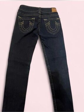 True Religion Dark Blue Straight Leg Jeans with Signature Back Stitch in size 29